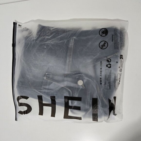 SHEIN ICON‎ Plus Size Front Button Pockets Butterfly Jeans - Size 0XL - Picture 2 of 7